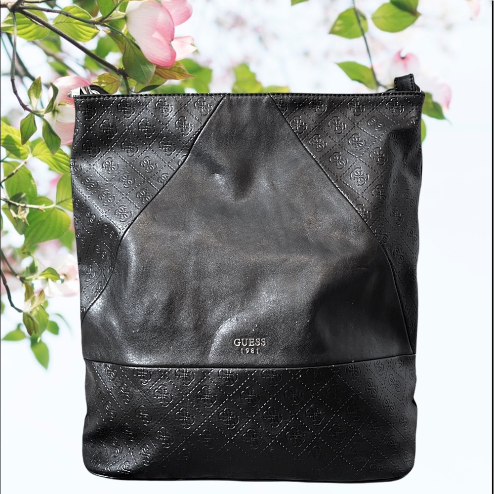 Guess cammie bucket bag 🖤✨